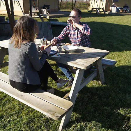 Luxury tent Hoeve Linnerveld Merum