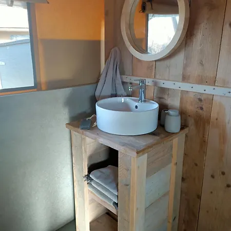 Luxury tent Hoeve Linnerveld Merum
